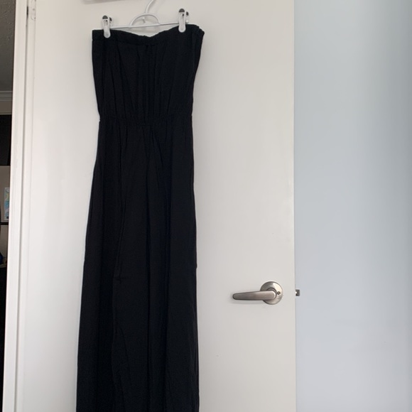 Wide legged strapless jumpsuit - Picture 2 of 5